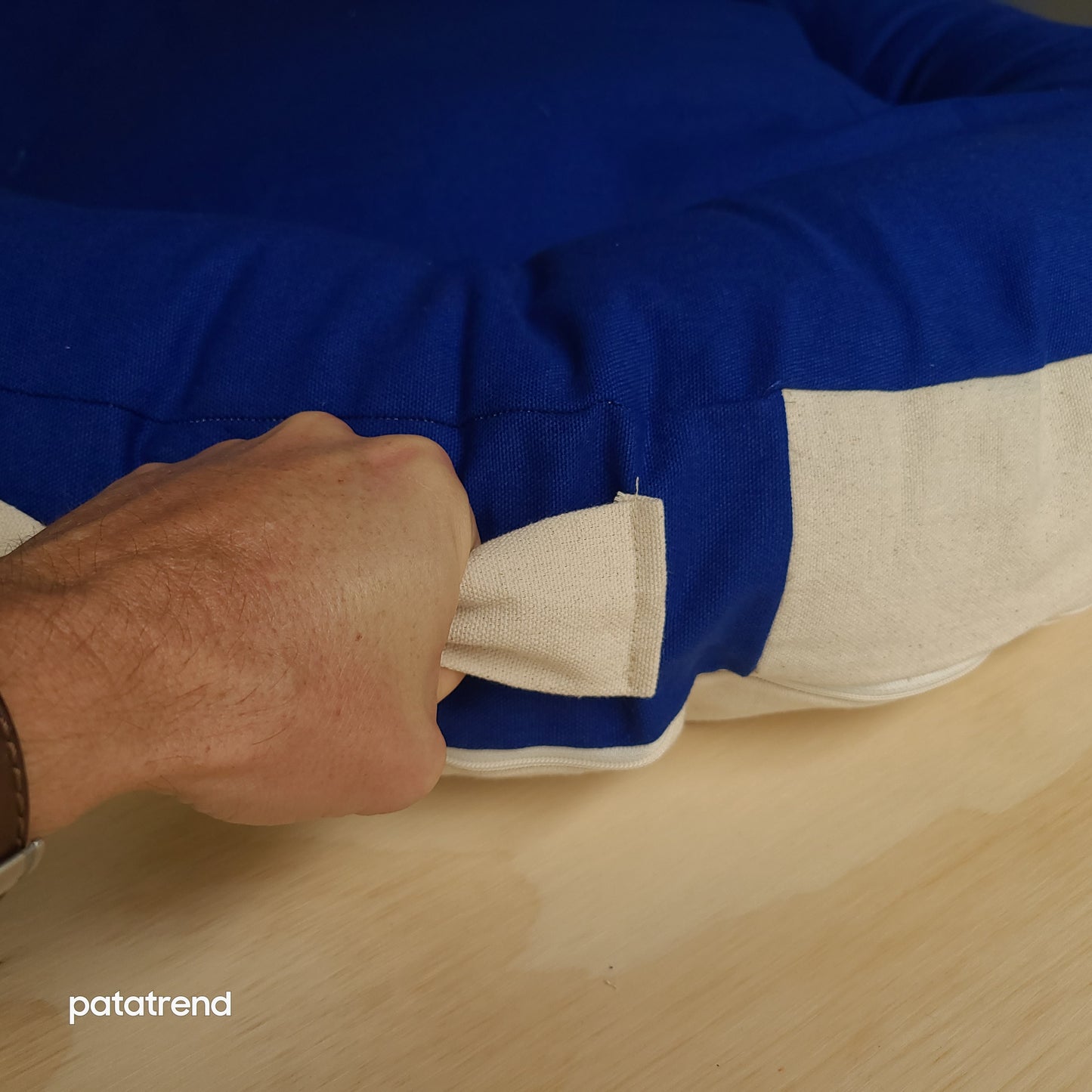 Large Hypoallergenic Nest dog bed and cradle